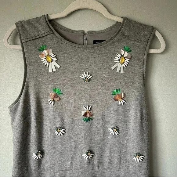 Banana Republic | Grey Beaded Dress - Picture 10 of 10